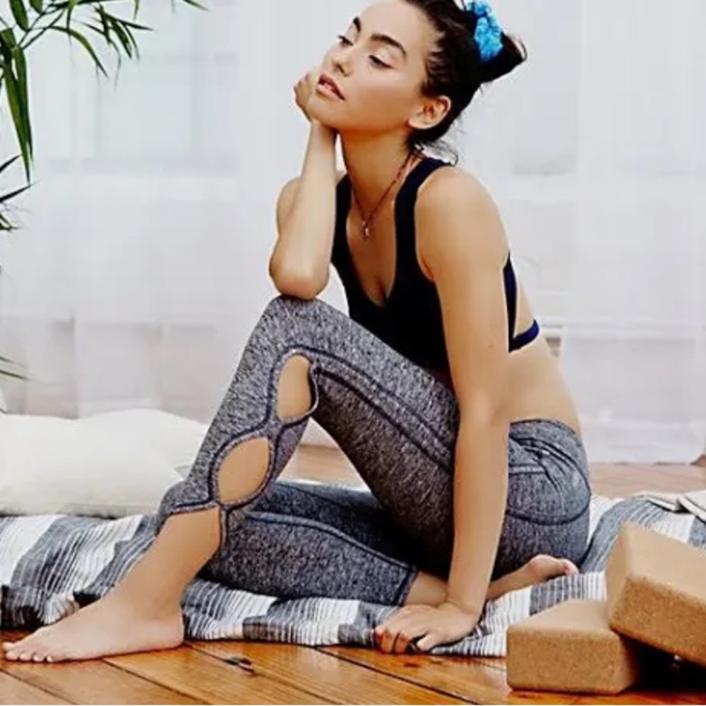 Free People Movement Grey 3/4 Infinity Leggings